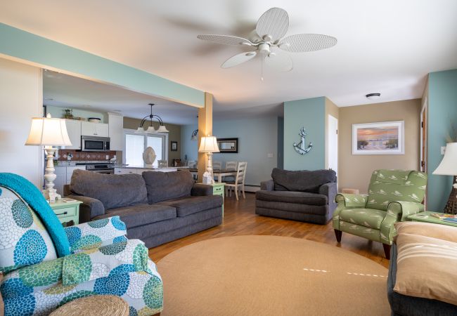 House in South Haven - Welcome to Anchors Away House in South Haven - Welcome to Anchors Away