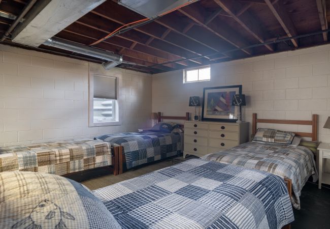 House in South Haven - Welcome to Anchors Away House in South Haven - Welcome to Anchors Away