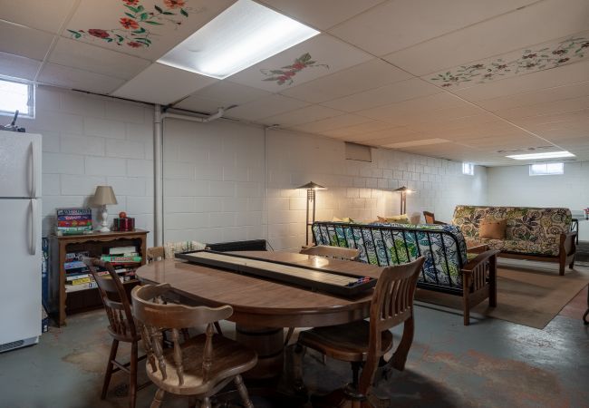 House in South Haven - Welcome to Anchors Away House in South Haven - Welcome to Anchors Away