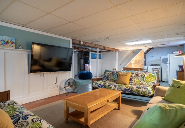 House in South Haven - Welcome to Anchors Away House in South Haven - Welcome to Anchors Away