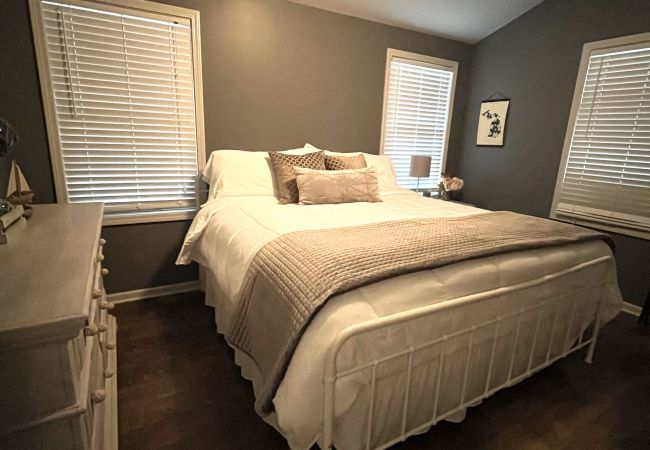 House in South Haven - Welcome to Camp Lilly House in South Haven - Welcome to Camp Lilly