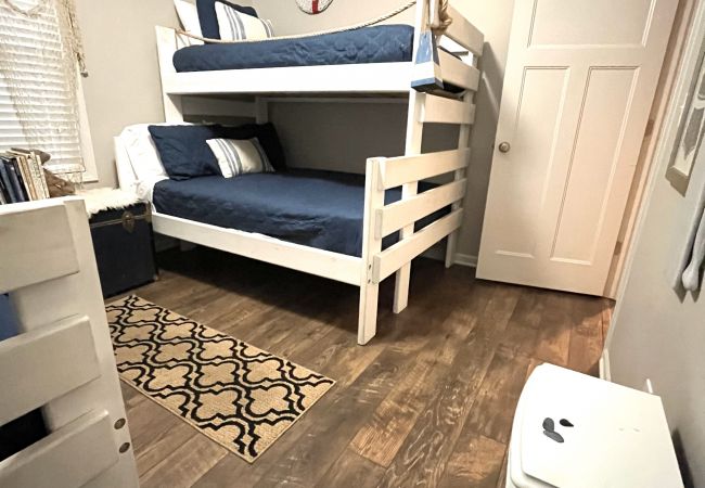 House in South Haven - Welcome to Camp Lilly House in South Haven - Welcome to Camp Lilly