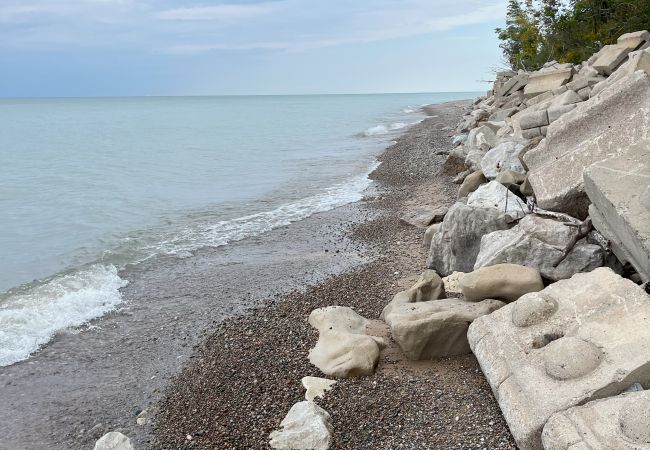House in South Haven - Welcome to Camp Lilly House in South Haven - Welcome to Camp Lilly