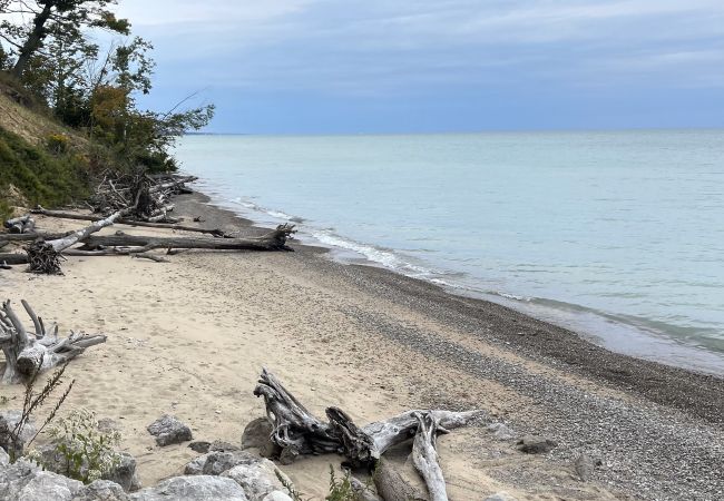 House in South Haven - Welcome to Camp Lilly House in South Haven - Welcome to Camp Lilly