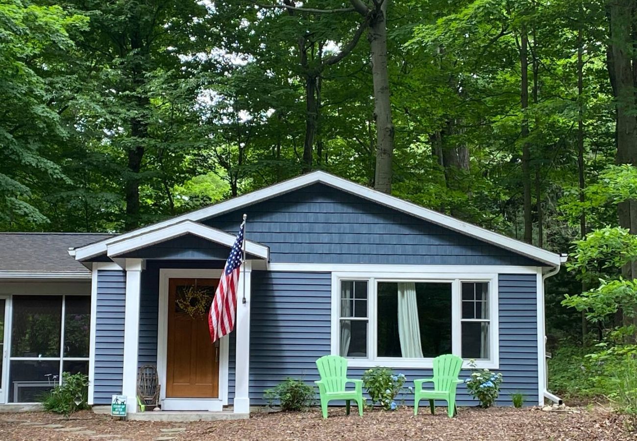 House in South Haven - Welcome to Camp Lilly