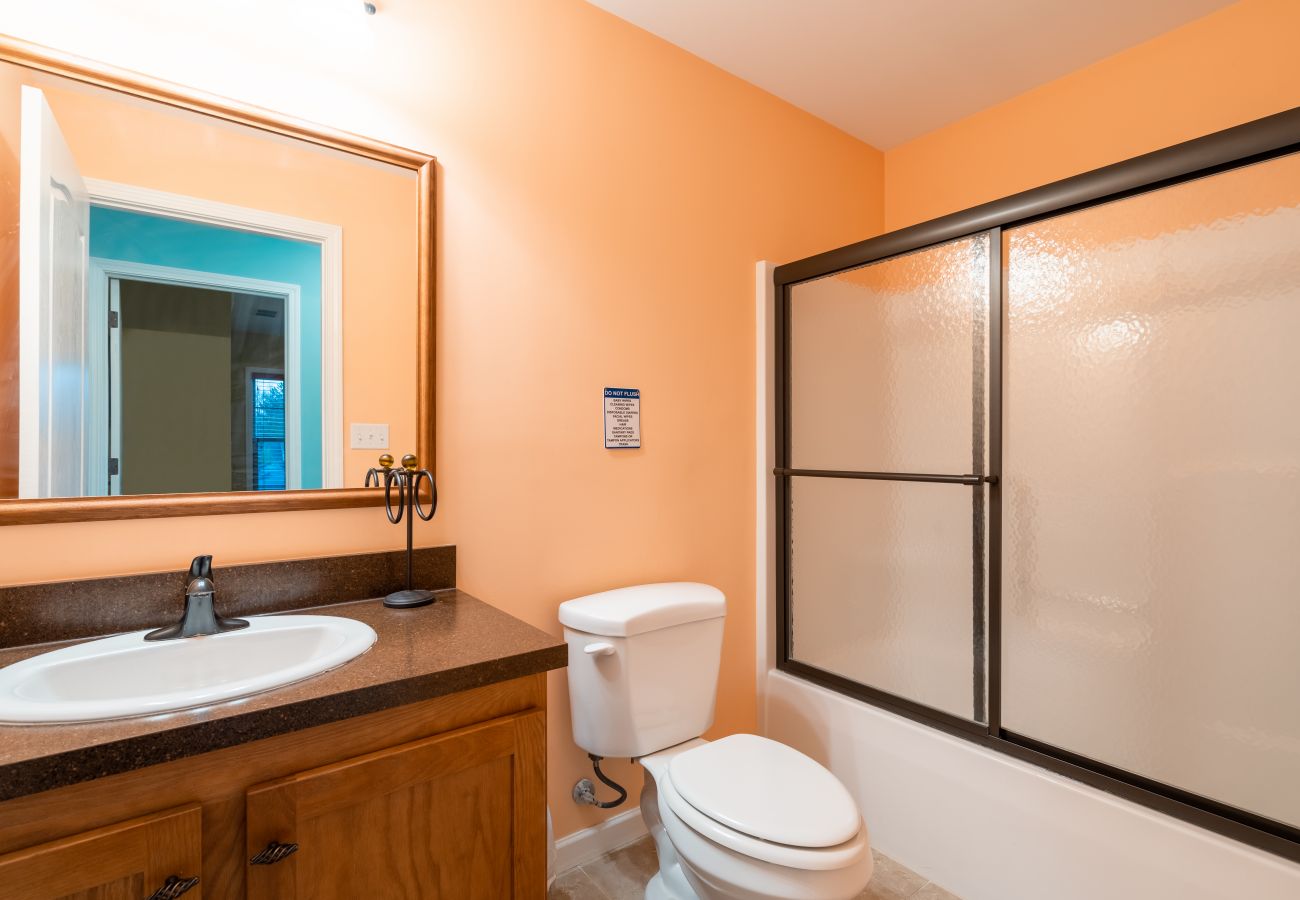 House in South Haven - Welcome to Captain's Choice