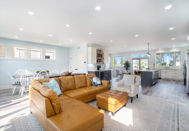 House in South Haven - Welcome to Simpli Soha House in South Haven - Welcome to Simpli Soha