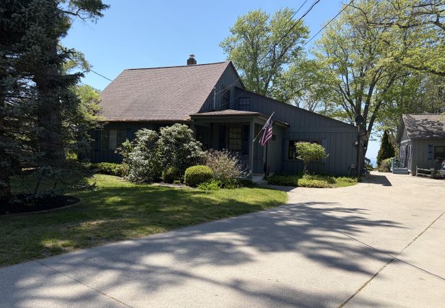 House in South Haven - Endless Sunsets Main House