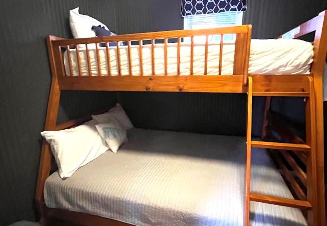 Cabin in South Haven - Endless Sunsets Cabin 1 Cabin in South Haven - Endless Sunsets Cabin 1