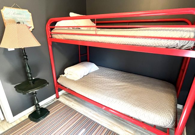 Cabin in South Haven - Endless Sunsets Cabin 3  Cabin in South Haven - Endless Sunsets Cabin 3