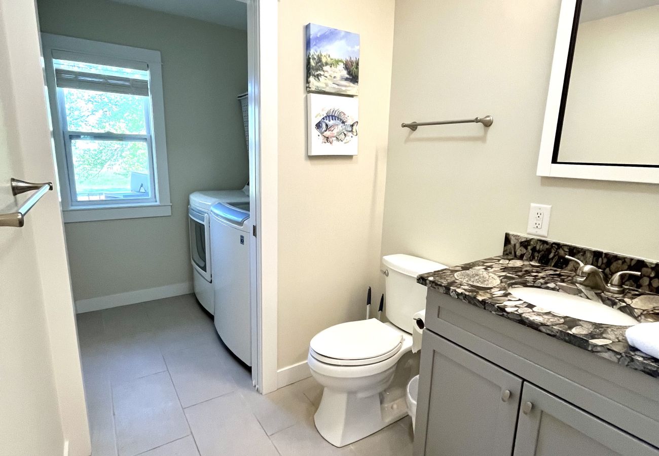 House in South Haven - Welcome to Monroe Manor 
