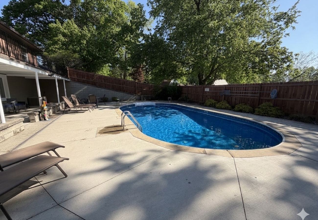 House in South Haven - Welcome to Monroe Manor 