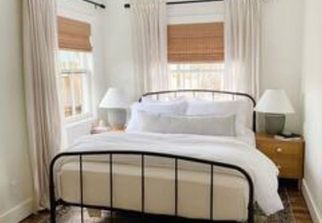 Cabin in South Haven - The Avery 12 on North Shore Cabin in South Haven - The Avery 12 on North Shore