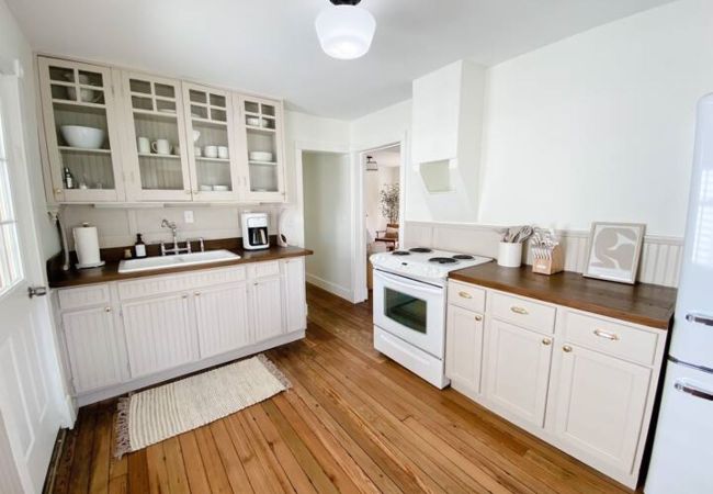 Cabin in South Haven - The Packard 10 on North Shore Cabin in South Haven - The Packard 10 on North Shore